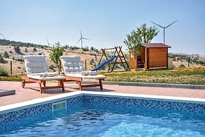 Luxury Mountain Villa W.heated Pool & Largegarden