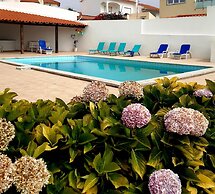 Impecable 4-bed Villa in Praia da Areia Branca