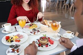 The Bentley Luxury Hotel and Suites