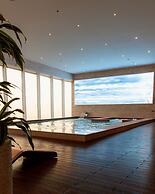 The Bentley Luxury Hotel and Suites