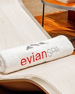 The Bentley Luxury Hotel and Suites