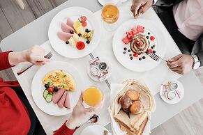 The Bentley Luxury Hotel and Suites