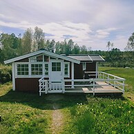 Charming 2-bed House at the Lake Close Gustavsfors