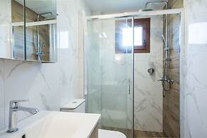 Nereus Apts by halu Villas