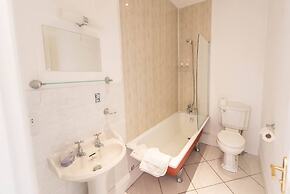 Stunning 6-bed House With Huge Garden on Dartmoor