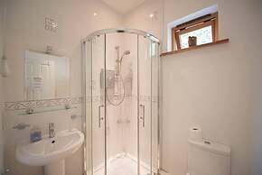 Stunning 6-bed House With Huge Garden on Dartmoor