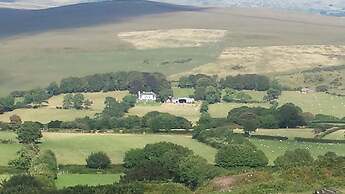 Stunning 6-bed House With Huge Garden on Dartmoor