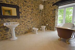 Stunning 6-bed House With Huge Garden on Dartmoor