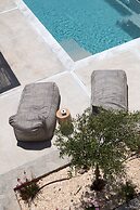 Drios Luxury Studios