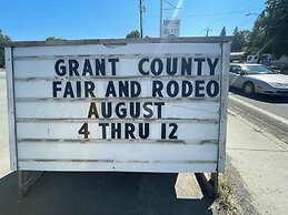 Budget 8 Motel John Day