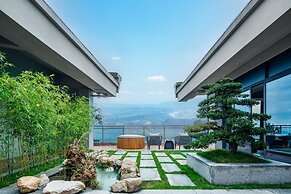 Holiday Inn Resort Mengding Mountain by IHG