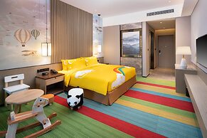 Holiday Inn Resort Mengding Mountain by IHG