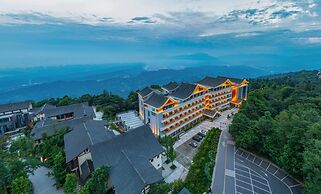 Holiday Inn Resort Mengding Mountain by IHG