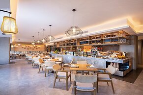 Holiday Inn Resort Mengding Mountain by IHG