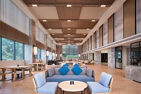 Holiday Inn Resort Mengding Mountain by IHG