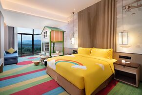 Holiday Inn Resort Mengding Mountain by IHG