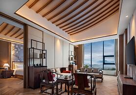 Holiday Inn Resort Mengding Mountain by IHG