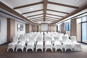 Holiday Inn Resort Mengding Mountain by IHG