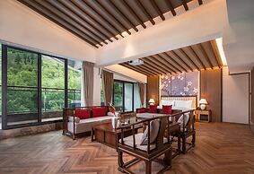 Holiday Inn Resort Mengding Mountain by IHG