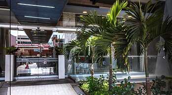 Urban Green Hotel & Suites