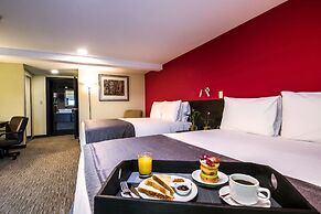 Urban Green Hotel & Suites