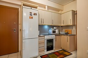 Flat in central location with pr parking