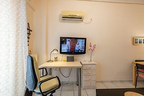 Flat in central location with pr parking