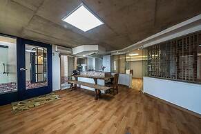 Geoje Badatga, Aesop Ajeossine jip