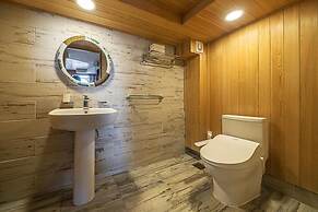 Geoje Badatga, Aesop Ajeossine jip