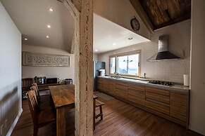 Geoje Badatga, Aesop Ajeossine jip