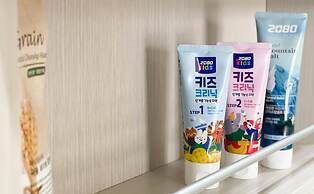 Jeju Hi Mom Kids Family Pension Black