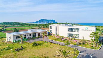 Jeju Hi Mom Kids Family Pension Black