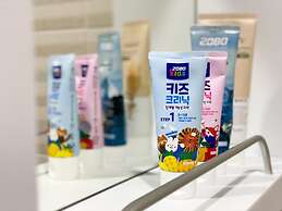 Jeju Hi Mom Kids Family Pension Black