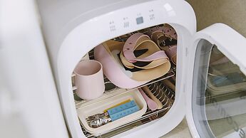 Jeju Hi Mom Kids Family Pension Black