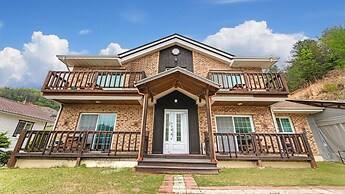 Gapyeong Peulrei38 Pension