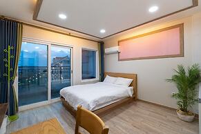 Seogwipo Dobitnarae Resort