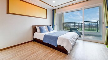Seogwipo Dobitnarae Resort
