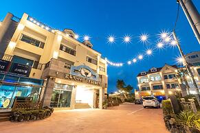 Seogwipo Dobitnarae Resort