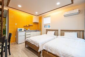 Seogwipo Dobitnarae Resort