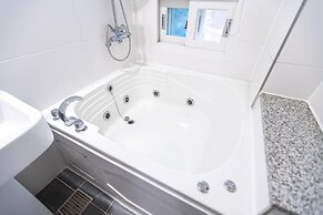 Seogwipo Dobitnarae Resort