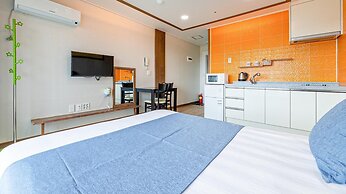 Seogwipo Dobitnarae Resort