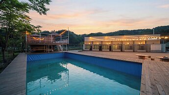 Gapyeong Yeoldudal Spapension&camping