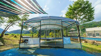 Gapyeong Yeoldudal Spapension&camping