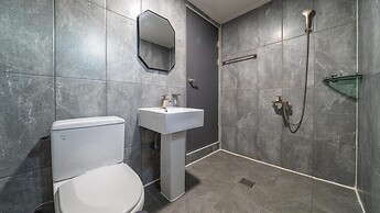 Gapyeong Yeoldudal Spapension&camping