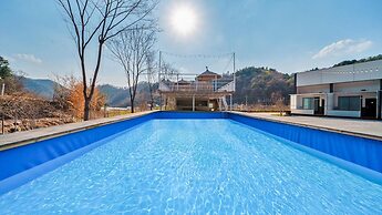 Gapyeong Yeoldudal Spapension&camping