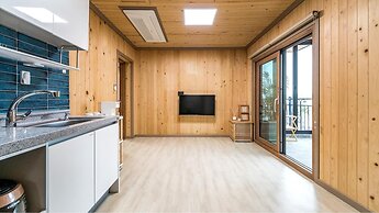 Namhae Yanghwa Seaside Pension