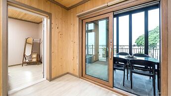 Namhae Yanghwa Seaside Pension