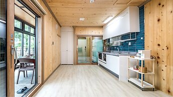 Namhae Yanghwa Seaside Pension