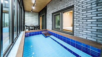 Namhae Yanghwa Seaside Pension