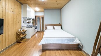 Namhae Yanghwa Seaside Pension